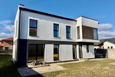 Duplex despartit prin camera Tehnica, Mosnita Noua-Valery - 1