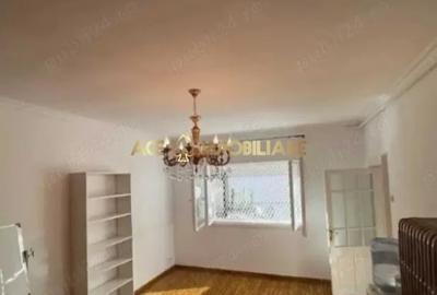 Casă individuală cu 3 camere cu Canalizare în P-ța Muncii - 8