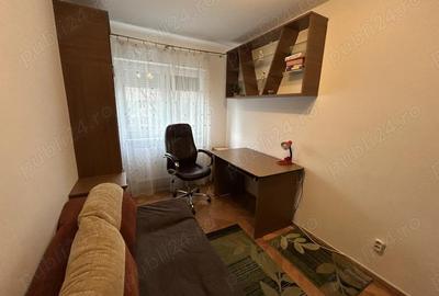 Inchiriez apart.3 cam.central,in spate la BCR,modern,centrala proprie - 1