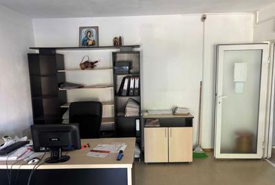 Spațiu comercial, de 69 mp, în Central - 3
