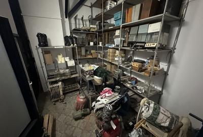 Casa / Sediu Firma / Sediu Rezidential Muncitori - 18