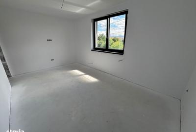 Casă cu 4 camere în Central - 3