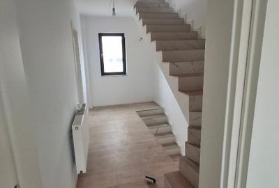 Vila +1+m individuala, 5 camere, 4 bai, garaj, str.Safirului, 0%tva - 14