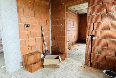 Casă cu 4 camere cu Teren 300 Mp în Cihei - 10