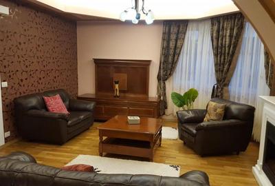 Vila  5 camere  , in Ploiesti, zona 8 Martie. - 2