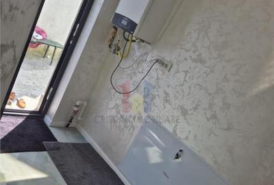 Casa 4 camere din Caramida,zona Centrala, pretabil pentru 2 - 9