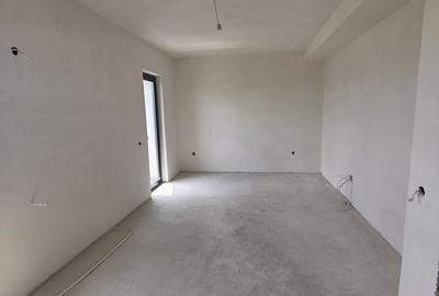 Casă cu 5 camere cu Teren 200 Mp în Central