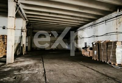 Spațiu industrial, de 5,000 mp, în Semicentral - 8