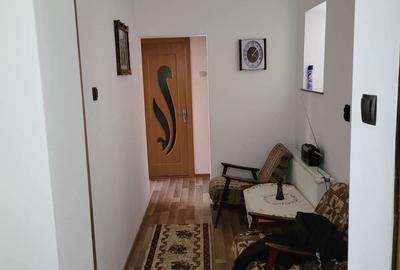 Apartament cu 3 camere decomandat în Marginea - 3