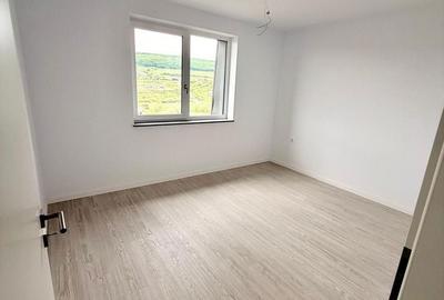 Apartament cu 3 camere în Chinteni - 3