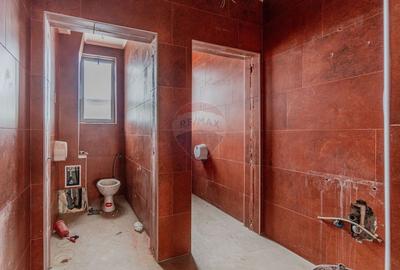 Cladire de 902 mp utili de vanzare, zona Grivitei - DN 13, COMISION 0 - 41