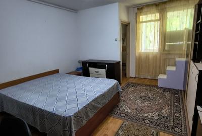Garsonieră semidecomandată în Calea București - 2
