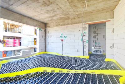 Apartament cu 4 camere decomandat în Titan