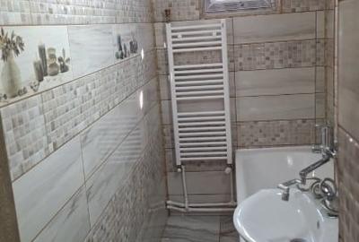 Apartament cu 2 camere semidecomandat în Craiovița Nouă - 1