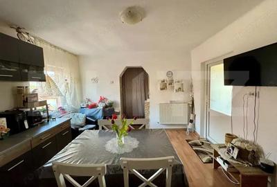 Casa de vanzare, cu 5 camere, 138 mp, zona Simeria - 1