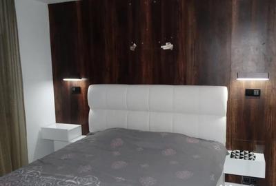 Apartament cu 4 camere decomandat în Central - 2