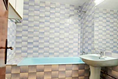 Apartament cu 3 camere semidecomandat în Costin Georgian - 17