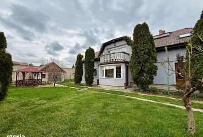 Casă cu 3 camere în Mureșeni