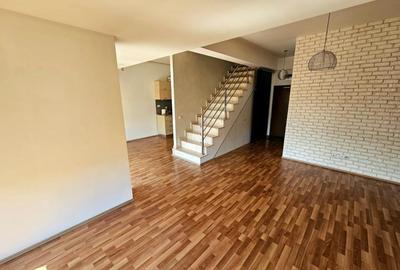 Apartament cu 3 camere decomandat în Ferme