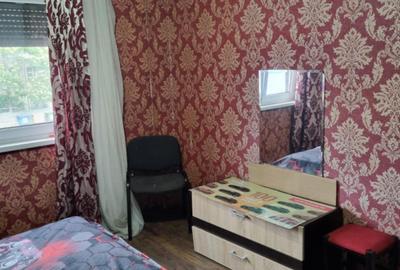 Garsonieră zona Năvodari mobilată utilată  28  mp etaj 2/4 - 4