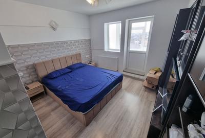 Apartament cu 3 camere decomandat, mobilat în Trocadero