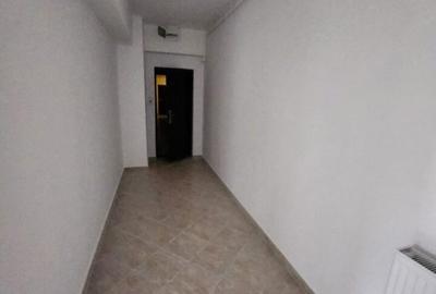 Apartament cu 3 camere decomandat în Vest - 8