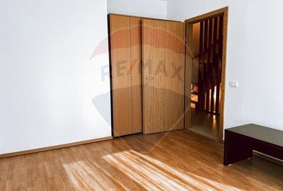 Apartament cu 4 camere decomandat, mobilat în Noua - 22