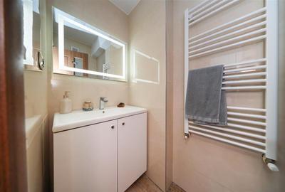 Apartament cu 2 camere decomandat, mobilat în Tractorul - 18