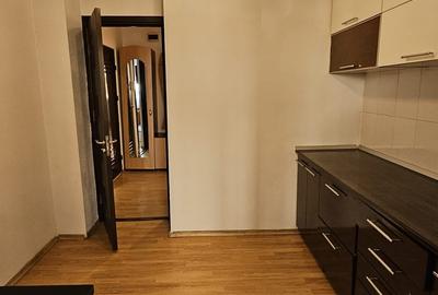 Apartament cu 3 camere decomandat în Siderurgiștilor - 14