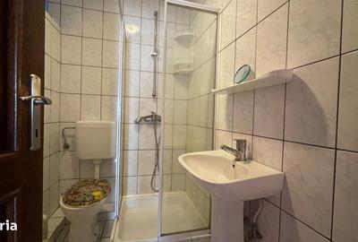 Casă cu 8 camere cu Teren 370 Mp în Central - 1