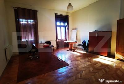 Apartament cu 4 camere semidecomandat în Traian - 8