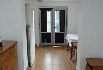 Casă cu 3 camere cu Teren 600 Mp în Pietroasele - 2