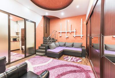 Apartament cu 2 camere decomandat, mobilat în Central