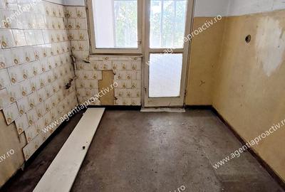 Apartament cu 2 camere in Micro 16, etaj 2, 2 balcoane! Apartament cu 2 camere in Micro 16, etaj 2, 2 balcoane! - 4