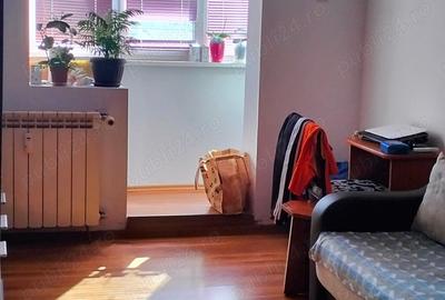 Vand apartament 2 camere etaj 4 - 5