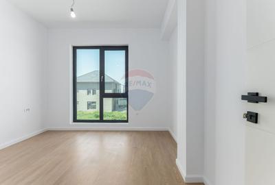 Vanzare Vila cu 5 camere, curte si parcare de vanzare in TUNARI - 13