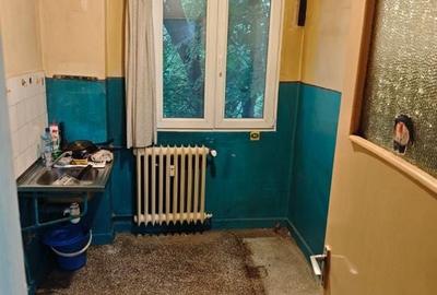 Decomandat 3 Camere Brancoveanu Sector 4 - 4
