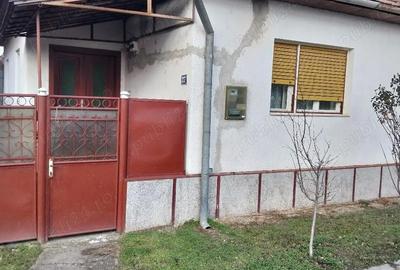 Casă cu Teren 500 Mp în Central