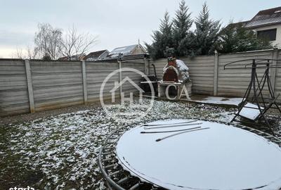 Casă cu 4 camere decomandat cu Teren 251 Mp în Nojorid