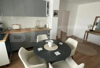 Apartament cu 3 camere decomandat în Rovine - 5