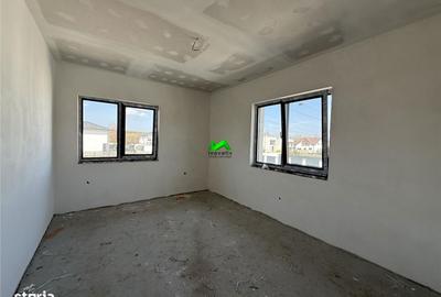 Casă cu 4 camere cu Teren 420 Mp în Șelimbăr