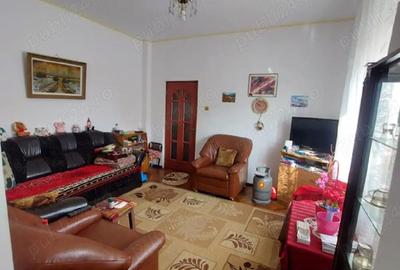 Apartament cu 4 camere semidecomandat în Brazi - 1