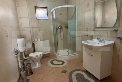 Casă cu 7 camere cu Teren 8900 Mp în Central - 3