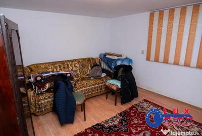 Casă cu 7 camere cu Teren 271 Mp în Orizontului - 2