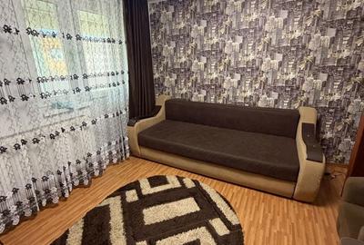 Apartament cu 2 camere semidecomandat în 9 Mai - 1