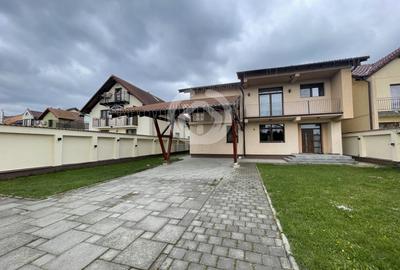 Casă individuală cu 6 camere cu Canalizare în Arhitecților - Calea Cisnădiei - 1