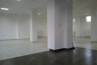 Spațiu comercial, de 200 mp, în Central - 9
