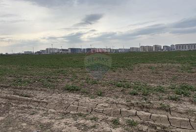 Teren agricol intravilan de 12651 mp, în Central - 12