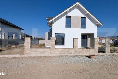 Casă cu 4 camere în Central - 2