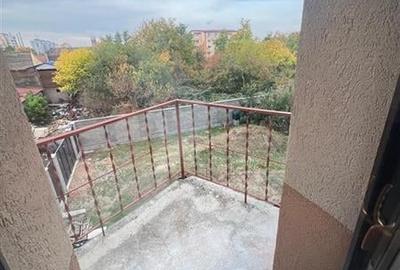 Apartament la vila,2 camere decomandat, balcoane,CT - 1